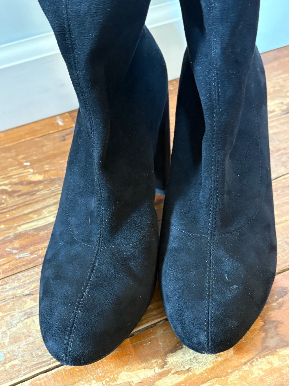 BCBGeneration lilianna Black Suede Block Heel Ankle Boots - Sz 6.5M - Picture 4 of 6